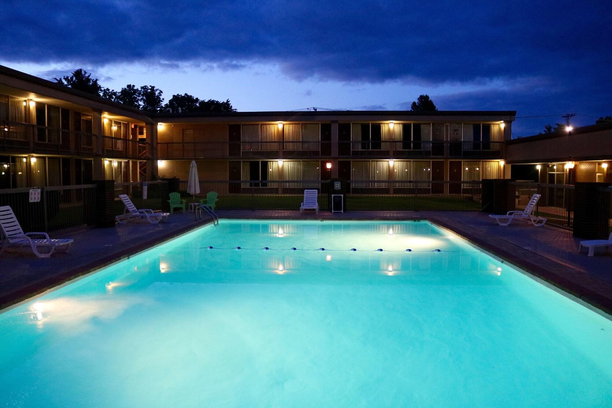 River Rock Hotel Mountain Home Exterior foto